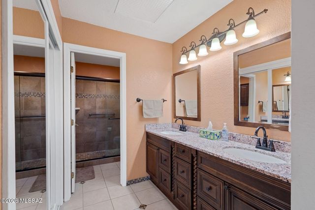 14410 N Spanish Garden Lane, Oro Valley, AZ 85755