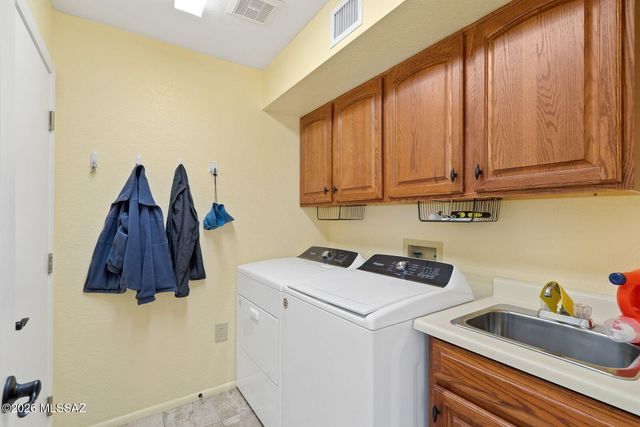 14410 N Spanish Garden Lane, Oro Valley, AZ 85755