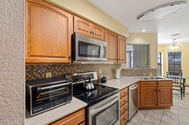 14410 N Spanish Garden Lane, Oro Valley, AZ 85755