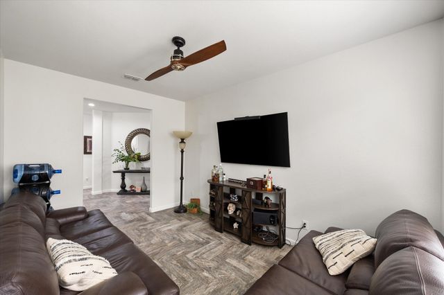 15860 Farringdon Street, Fort Worth, TX 76247