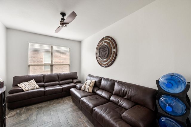 15860 Farringdon Street, Fort Worth, TX 76247