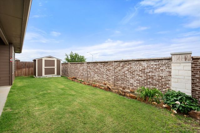 15860 Farringdon Street, Fort Worth, TX 76247