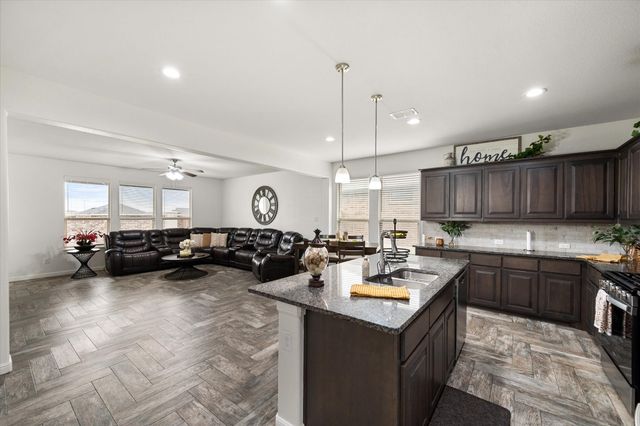 15860 Farringdon Street, Fort Worth, TX 76247