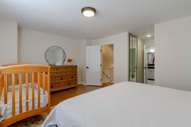 6957 N Western Avenue F, Chicago, IL 60645