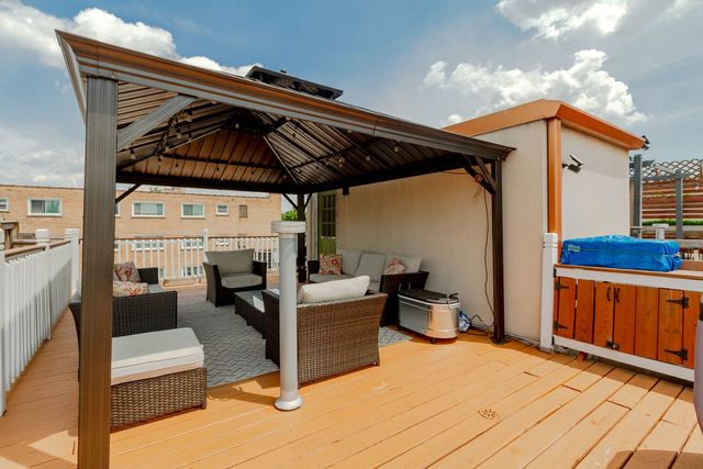 6957 N Western Avenue F, Chicago, IL 60645