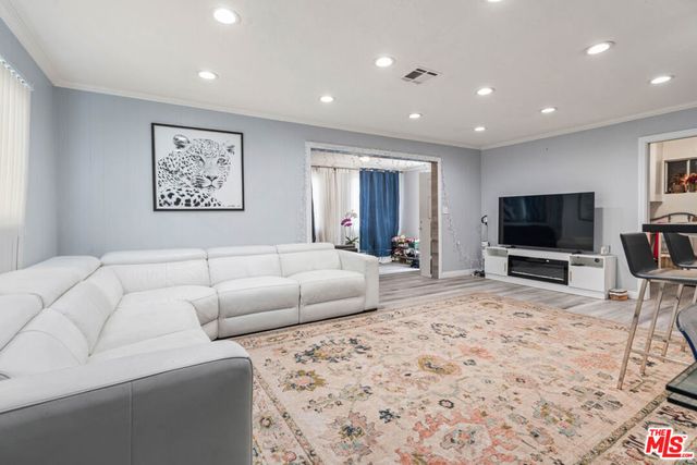 6214 Goodland Avenue, Valley Glen, CA 91606