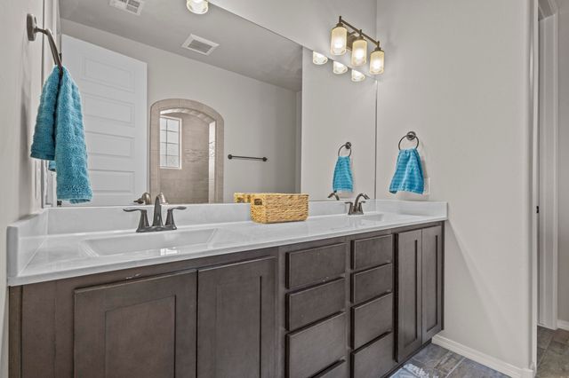 6969 CLEARY Loop NE, Rio Rancho, NM 87144