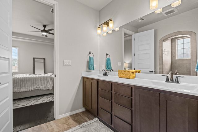 6969 CLEARY Loop NE, Rio Rancho, NM 87144