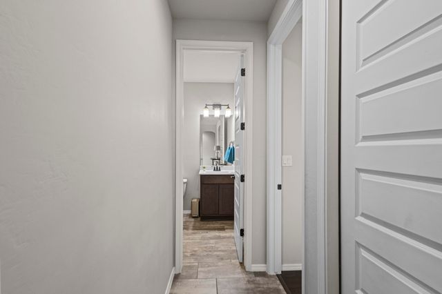 6969 CLEARY Loop NE, Rio Rancho, NM 87144