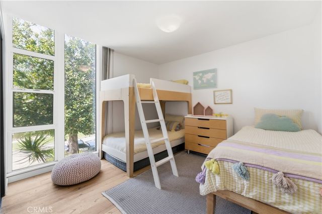 1550 N Laurel Avenue 201, Los Angeles, CA 90046