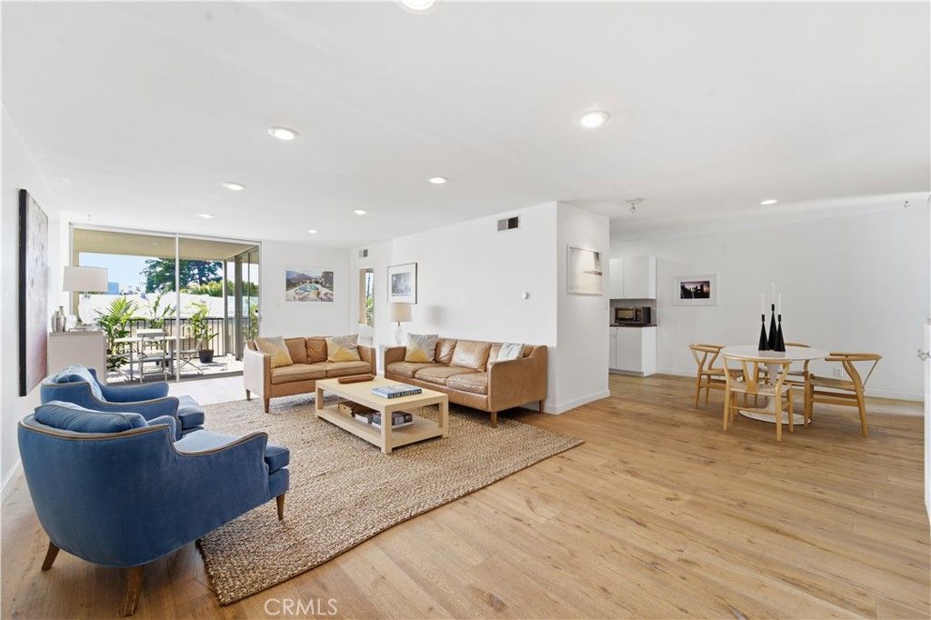 1550 N Laurel Avenue 201, Los Angeles, CA 90046