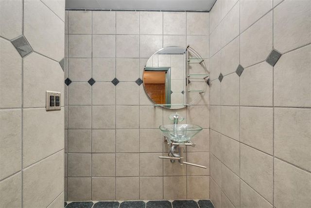 2527 NW 62nd Street 214, Oklahoma City, OK 73112