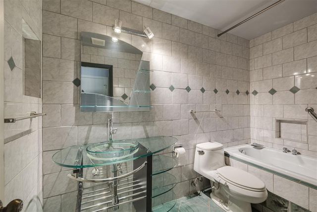 2527 NW 62nd Street 214, Oklahoma City, OK 73112