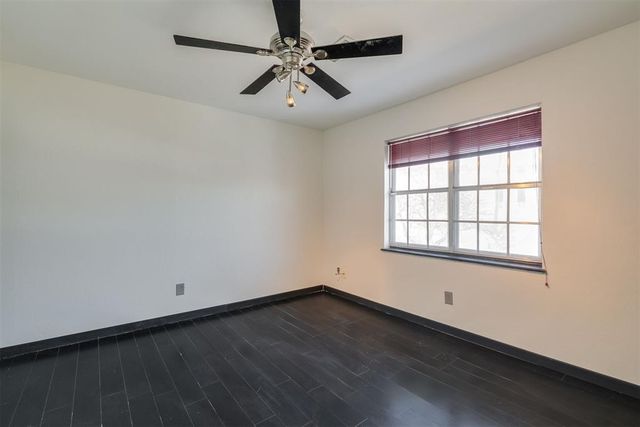 2527 NW 62nd Street 214, Oklahoma City, OK 73112