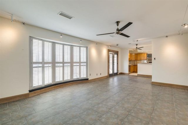 2527 NW 62nd Street 214, Oklahoma City, OK 73112