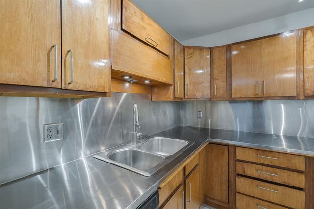 2527 NW 62nd Street 214, Oklahoma City, OK 73112