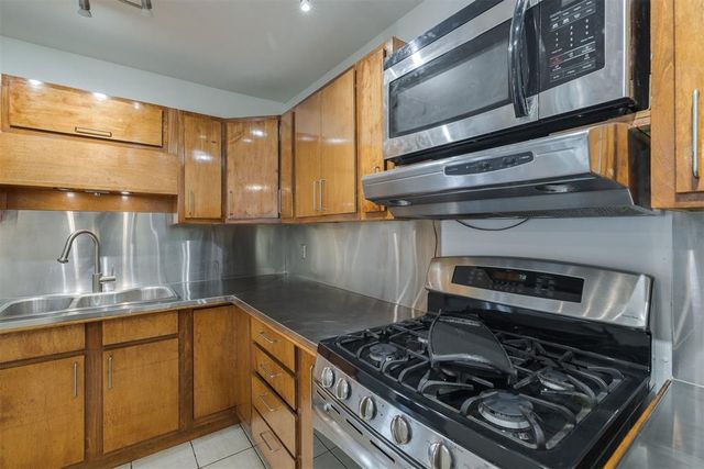 2527 NW 62nd Street 214, Oklahoma City, OK 73112