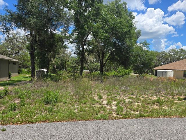 5066 WESTLAKE BOULEVARD, Dade City, FL 33523