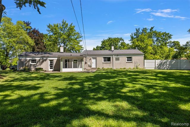 4550 Justine Street, Shelby Twp, MI 48317