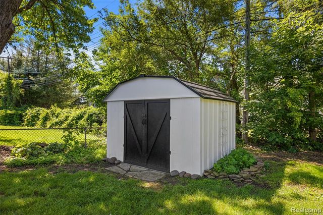 4550 Justine Street, Shelby Twp, MI 48317