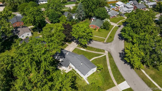 4550 Justine Street, Shelby Twp, MI 48317