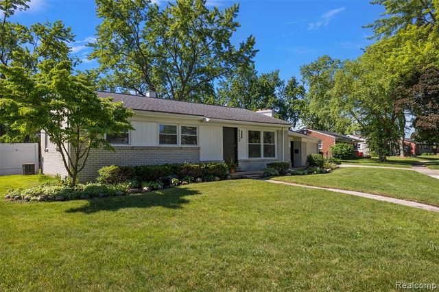4550 Justine Street, Shelby Twp, MI 48317