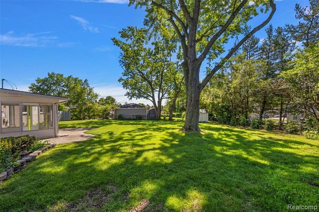 4550 Justine Street, Shelby Twp, MI 48317