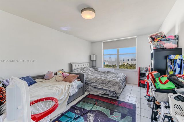 230 174th St 1404, Sunny Isles Beach, FL 33160