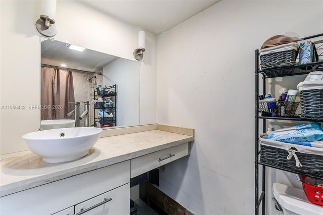 230 174th St 1404, Sunny Isles Beach, FL 33160