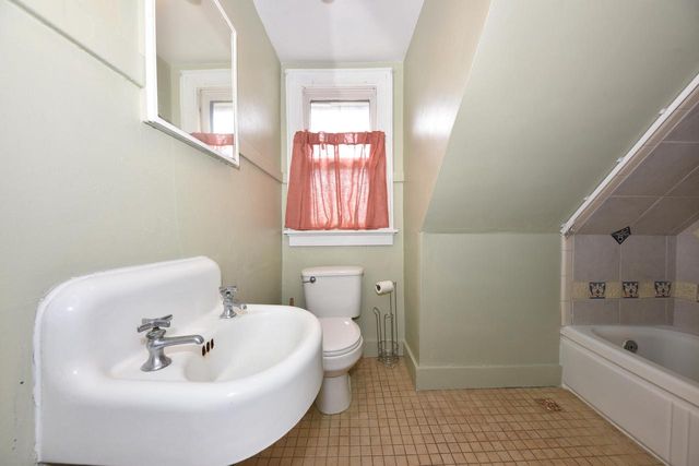 2545 N Pierce STREET, Milwaukee, WI 53212