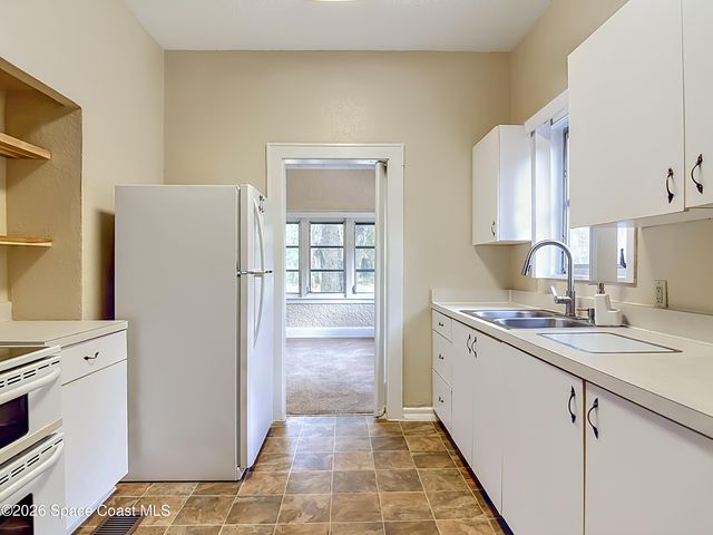 224 S Salisbury Avenue, Deland, FL 32720