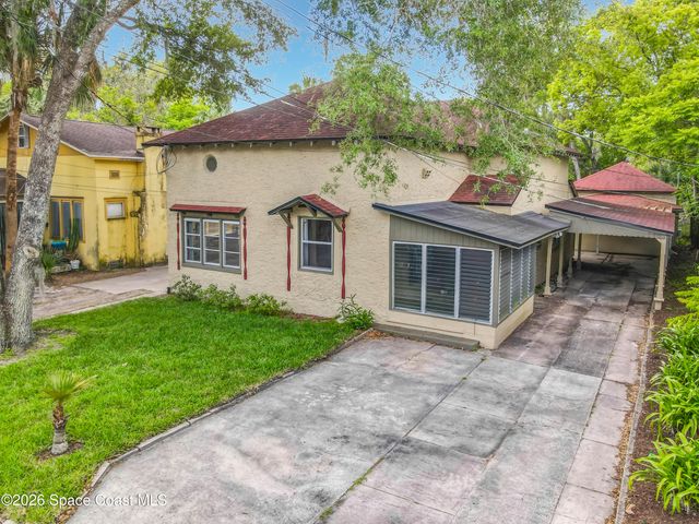 224 S Salisbury Avenue, Deland, FL 32720