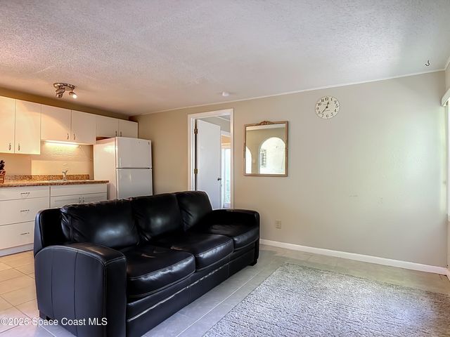 224 S Salisbury Avenue, Deland, FL 32720