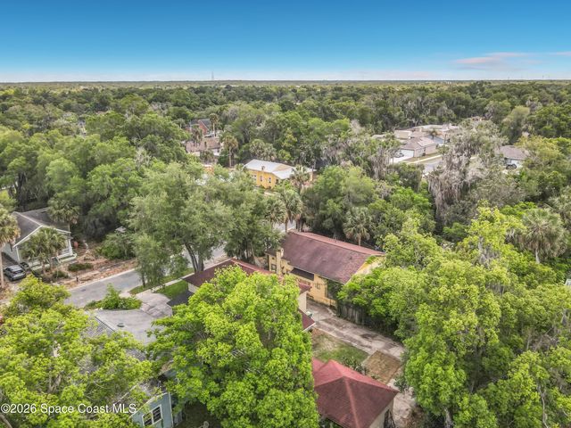 224 S Salisbury Avenue, Deland, FL 32720
