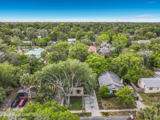 224 S Salisbury Avenue, Deland, FL 32720