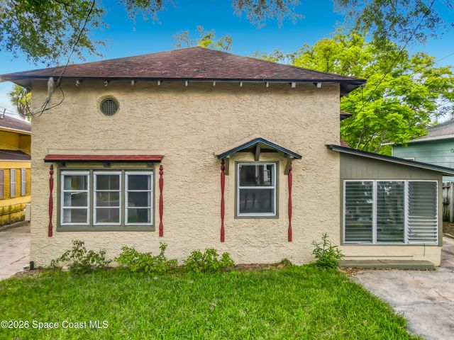 224 S Salisbury Avenue, Deland, FL 32720