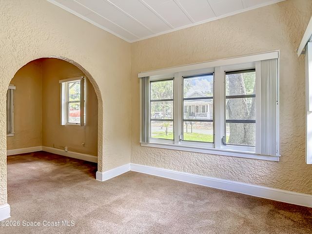 224 S Salisbury Avenue, Deland, FL 32720
