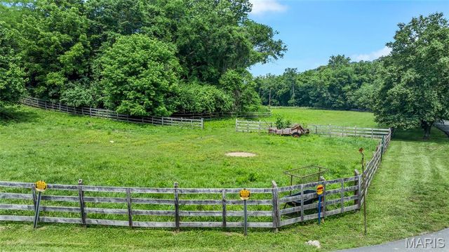 4945 Fox Bridge Road, Wildwood, MO 63069