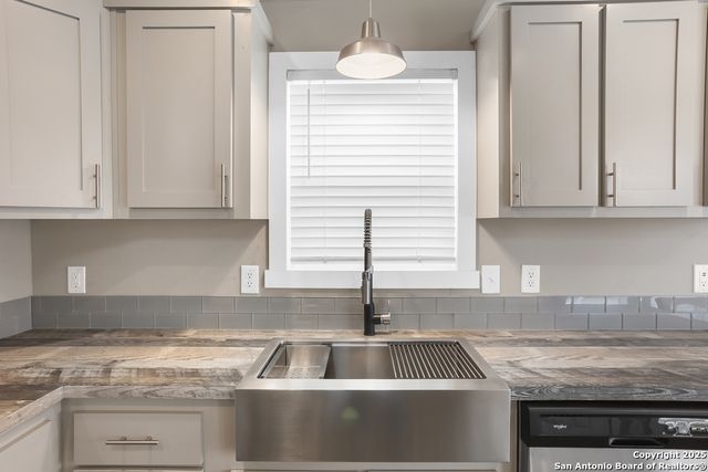 4207 Forest Trail, Bandera, TX 78003