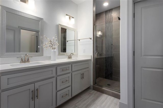 630 NW 110th Street, Kansas City, MO 64155