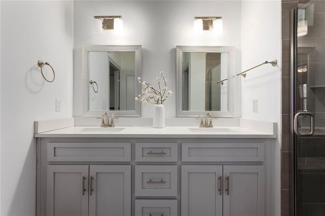 630 NW 110th Street, Kansas City, MO 64155