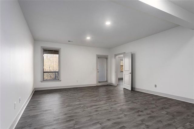 630 NW 110th Street, Kansas City, MO 64155