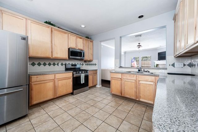 3912 Rayburn Lake Court, Pearland, TX 77581