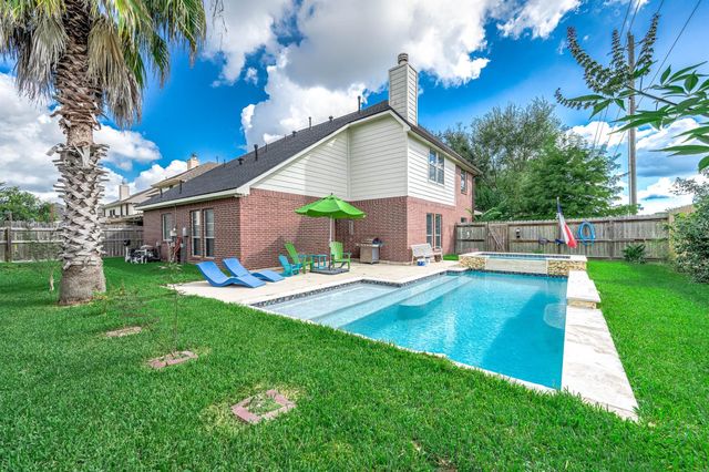 3912 Rayburn Lake Court, Pearland, TX 77581