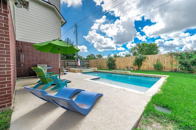 3912 Rayburn Lake Court, Pearland, TX 77581