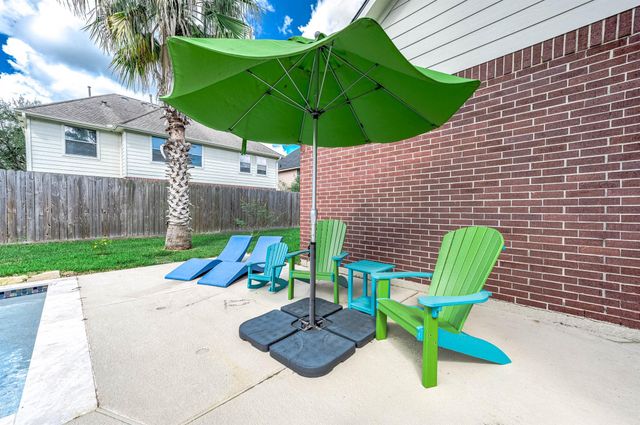 3912 Rayburn Lake Court, Pearland, TX 77581