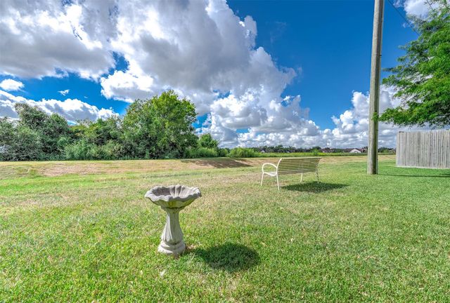 3912 Rayburn Lake Court, Pearland, TX 77581