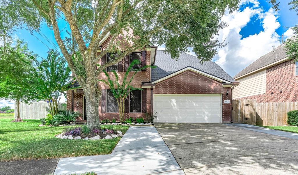 3912 Rayburn Lake Court, Pearland, TX 77581