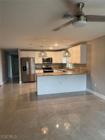 2134 Davis ST, Fort Myers, FL 33916