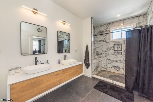 102 Miller St, Hackettstown Town, NJ 07840